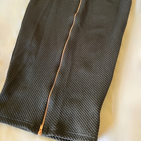Nookie Black Sexy Cropped Knit Top and Pencil Skirt in size 10 - Picture 6 of 8